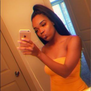 Meet your Posher, Alexis